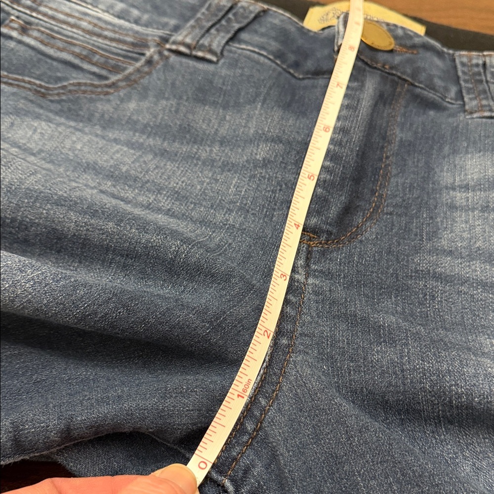 Democracy Women's Blue Jeans - Picture 7 of 9